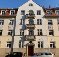 Wird noch komplett renoviert: 3-Zimmer-Wohnung im Hochparterre, mit neuem Laminatboden & kl. Balkon - Dresden Trachau-Süd (Alttrachau)