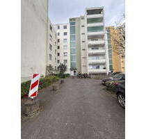 Moderne 3 Zimmer Wohnung mit Tageslichtbad in Rüsselsheim inkl. Außenstellplatz