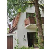 Gr.Terrasse, Balkon,Kamin, Sauna, freistehendes EFH im grünen Berlin-Rudow