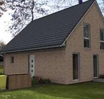 Neubau: Einfamilienhaus (Massivhaus als Klinkerbau) in Schiffdorf-Geestenseth inkl. 12,015 kWp PV
