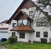 Wohnhaus mit großem Grundstück in Bad Pyrmont -Holzhausen-.