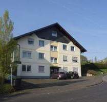 Gepflegte 3-Zimmer-Wohnung mit Balkon + Garage in zentraler Lage von Windhagen