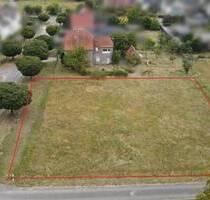 Riesiges Baugrundstück mit verschiedenen Möglichkeiten in Lage wartet auf Sie!