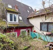 Schnäppchen: Handwerker gefragt, Doppelhaushälfte mit großzügigem Grundstück - Erdmannhausen