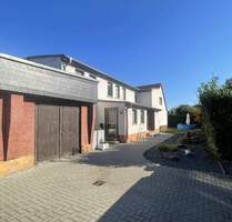 Willkommen in Greppin: familienfreundliche Doppelhaushälfte mit großem Grundstück für Ihre Ideen - Bitterfeld-Wolfen/ Greppin