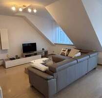 Moderne 3-Zimmer-DG-Wohnung mit Balkon & Weitblick – ruhige Lage in Kitzingen (sofort bezugsfrei)