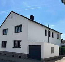 Attraktives Mehrfamilienhaus mit Pool in einer ruhigen zentralen Lage von Friedrichsdorf.