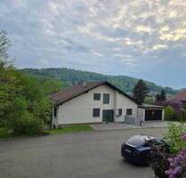 Großzügiges Mehrfamilienhaus mit Ausbaupotenzial, Sauna, Wintergarten und großem Garten - Gomadingen