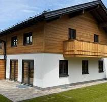 energieeffiziente Neubau-Doppelhaushälfte mit bezauberndem Garten und Garage in Ohlstadt bei Murnau