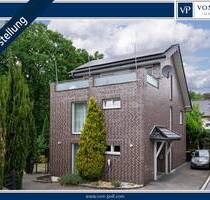 Bielefeld-Quelle: Stilvolles EFH mit viel Platz! | Grundwasser - Wärmepumpe | ca. 206 m² Wfl.