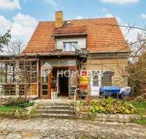 Renovierungsbedürftiges Einfamilienhaus mit schönem Grundstück und viel Potenzial in ruhiger Lage - Berlin Bohnsdorf