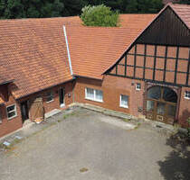 Hofstelle mit zwei Wohneinheiten in Porta Westfalica Eisbergen - Porta Westfalica-Eisbergen Hausberge
