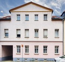 2 MONATE KALTMIETFREI Renovierungsbedürftge 2,5-Raum-Wohnung mit Tageslichtbad und Stellplatz - Zwenkau