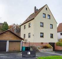 Großzügiges Zweifamilienhaus mit Garage, Nebengebäude und großem Grundstück 1.372 m² - Sulzbach-Rosenberg / Prangershof