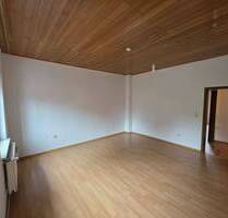 Renovierte 2-Zimmerwohnung. In zentraler Lage von Sulzbach. - Sulzbach/Saar