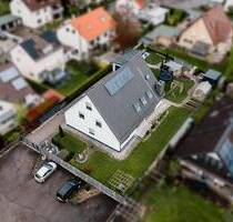 Geräumiges 10-Zimmer-Zweifamilienhaus in Königsbrunn