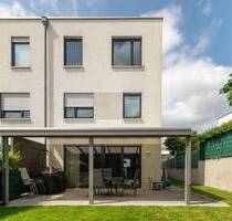 Exklusives Reiheneckhaus in moderner Architektur - stilvoll, effizient, familienfreundlich - Wiesloch