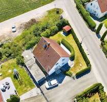 Gepflegtes Einfamilienhaus mit schönem Garten, voll unterkellert, neue Heizung - sofort bezugsfertig - Riekofen Taimering