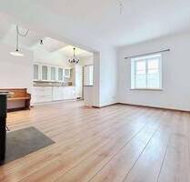 Charmante 3-Zimmer-EG-Wohnung mit Terrasse & Stil - sofort verfügbar in Feldkirchen-Westerham