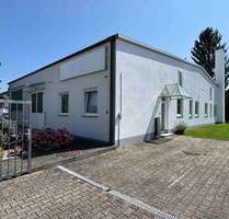 Vielseitige Gewerbeeinheit mit Büros, Regallager und Halle - Königsbrunn