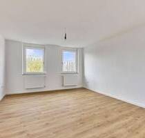 Kernsaniert - helle 2-Zi.-Whg. in Süd-West mit sep. Küche und Fensterbad - Mannheim Schwetzingerstadt