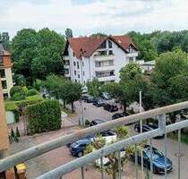 Wohnen am Sindlinger Wiesenpark: 2-Zimmer-Wohnung mit fantastischem Ausblick und eigenem Stellplatz - Kelkheim