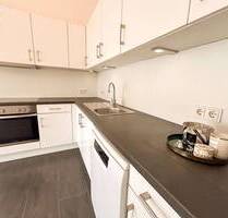 !! Diese wunderschöne Zwei-Zimmerwohnung wartet auf Sie !! EBK + Balkon + Stellplatz - Berlin Charlottenburg