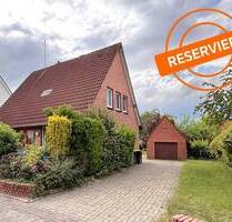 *RESERVIERT* -Provisionsfrei für Käufer- Kompaktes Wohnen auf großem Grundstück in Lohne