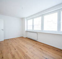 Erstbezug nach Sanierung: 2 Zimmer - SÜDBALKON - Küche separat - praktischer Grundriss! - Berlin Charlottenburg