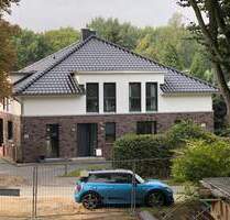 Direkt vom Bauunternehmen ! Provisionsfrei ! Doppelhaushälfte in begehrter Lage in HH-Sasel. - Hamburg