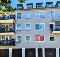 Charmante ETW in Rüttenscheid: lichtdurchflutete Räume, modernisiertes Bad, 2 Stellplätze & Garage! - Essen Stadtwald