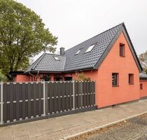 Einfamilienhaus mit Einliegerwohnung in Bremen-Grohn - Hier gibt es nicht mehr viel zu tun - Bremen / Grohn
