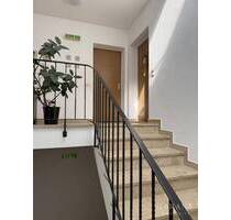 Gemütliche 2 Zimmer-Dachgeschoss-Wohnung mit Stellplatz! - Schwäbisch Gmünd