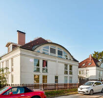 Attraktives Investment: 3-Zimmer-Wohnung im Dachgeschoss mit großzügigen Zimmern und Süd-Balkon - Berlin Bohnsdorf