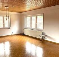 GROßE WHG MIT TERRASSE... - 650,00 EUR Kaltmiete, ca.  88,40 m² Wohnfläche in Bischofsheim (PLZ: 97653)