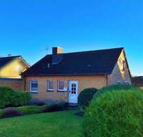 Charmantes EFH in sehr guter Wohnlage mit großem Grundstück - Ostrohe