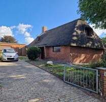 Charmantes Reetdachhaus sucht neue Bewohner für ein liebevolles Zuhause - Drelsdorf