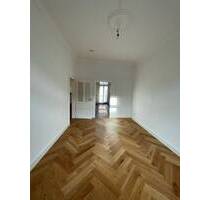 Sanierte, hochwertige 3 ZiWhg. am Günthersburgpark in teilsaniertem Stilaltbau mit Einbauküche u. Balkon - Frankfurt am Main Nordend-Ost