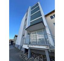 BW 2721: Große moderne und ruhige 3,5 Zimmerwohnung im Zentrum von Bad Dürrheim