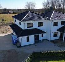 Traumhafte Dopplehaushälfte mit Feldrandlage und großem Garten - Hasloh