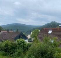 1 Zimmer, fantastischer Ausblick, riesiger Südwestbalkon und Tiefgaragenstellplatz - Bad Urach