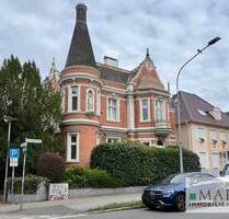 Schöne Altbauwohnung Hochparterre mit Balkon und Stellplatz in Lübeck-St. Jürgen