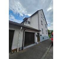 Verwirklichen Sie Ihren Wohntraum: Sanierungsbedürftige 3-Zimmer-Wohnung mit Balkon - Stuttgart Untertürkheim