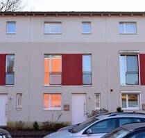 Großzügiges, modernes Reihenmittelhaus mit sonniger Dachterrasse und zwei Pkw-Stellplätzen - Buchholz in der Nordheide