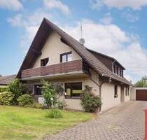 Großes Wohnhaus mit Garage in Lohne (Wichel)