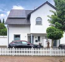 Raum zum Leben - stilvolles Familienhaus in Duisburg-Rumeln