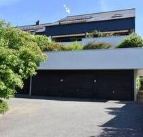Seenah gelegene 2,5 - 3-Zimmer Dachgeschosswohnung mit Seeblick und Dachterrasse - Allensbach