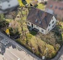 provisionsfrei: freistehendes EFH mit Garage, großem Garten oder auch Platz für ein 2. Haus - Leinfelden-Echterdingen Musberg