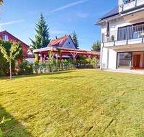 Sofort bezugsfertiger Neubau: Vier-Zimmer-Wohnung mit großem Gartenanteil - Ravensburg Weißenau