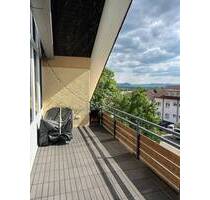 Stilvolle 4-Zimmer-Wohnung mit Balkon, Keller und Parkplatz in Plochingen